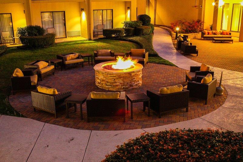 Country Inn & Suites By Radisson, Dallas-Love Field Exterior foto
